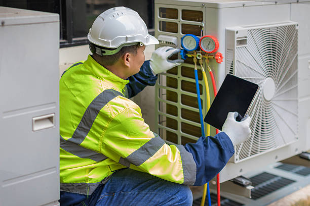 Professional Ac Installation technician working in Greenvale, NY
